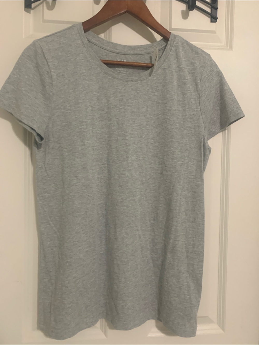 GAP Light Gray Short Sleeve Tee